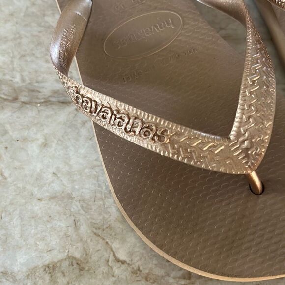 HAVAIANAS Gold Flip Flips - Picture 3 of 4